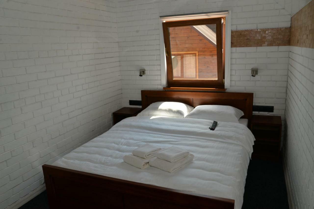 Pryvatna Sadyba Tviy Kut Hotell Svitjaz Exteriör bild